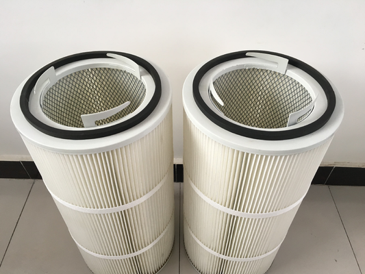 Élément de filtre à cartouche de haute capacité conçu pour optimiser l'efficacité de la collecte de poussière dans divers environnements industriels